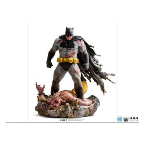 Batman: The Dark Knight Returns Diorama 1/6 Batman 38 cm