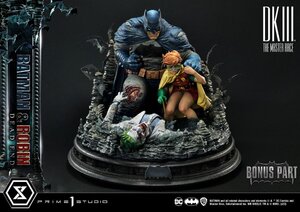 Preorder: DC Comics Ultimate Premium Masterline Series Statue 1/4 Batman & Robin Dead End Ultimate Bonus Version 61 cm
