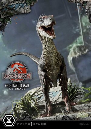 Preorder: Jurassic Park III Legacy Museum Collection Statue 1/6 Velociraptor Male Bonus Version 40 cm