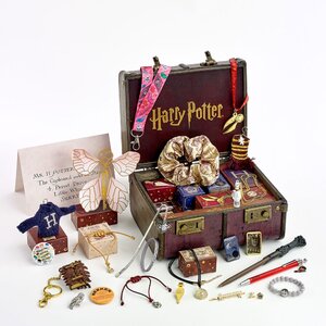 Preorder: Harry Potter Jewellery & Accessories Advent Calendar Hogwarts Trunk