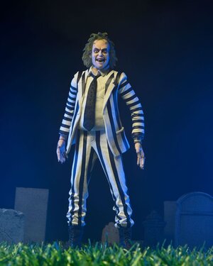 Preorder: Beetlejuice 1988 Action Figure Beetlejuice Black and White Striped Suit 18 cm