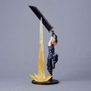 Preorder: Final Fantasy VII Rebirth PVC Figure Cloud Strife 30 cm