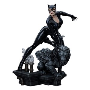 Preorder: DC Comics Maquette 1/6 Catwoman 35 cm