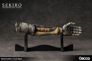 Preorder: Sekiro: Shadows Die Twice Replica 1/2 Shinobi Prosthetic 32 cm