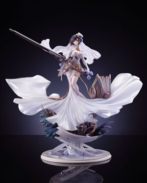 Azur Lane PVC Figure - Ark Royal AmiAmi Limited Edition 1/7