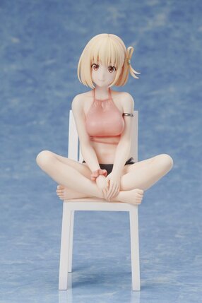 Lycoris Recoil PVC Figure - Chisato Nishikigi 1/7